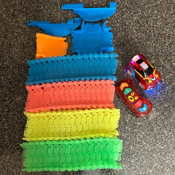 Magic Tracks Remote Control Glow In The Dark Multi-Color Flexible Track Set - Picture 2 of 9